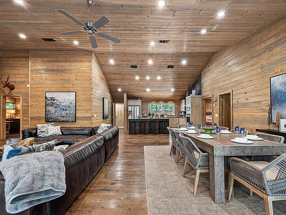 3rd image of 179 Southern Hills Cir