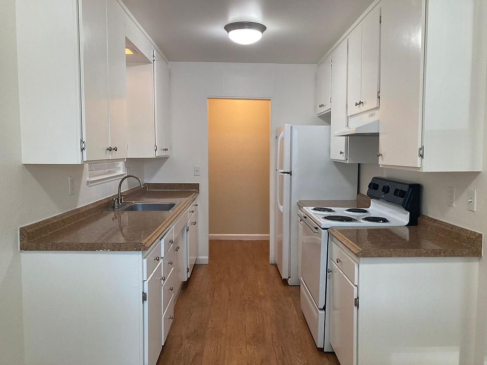 1st image of 407 Acalanes Dr #13