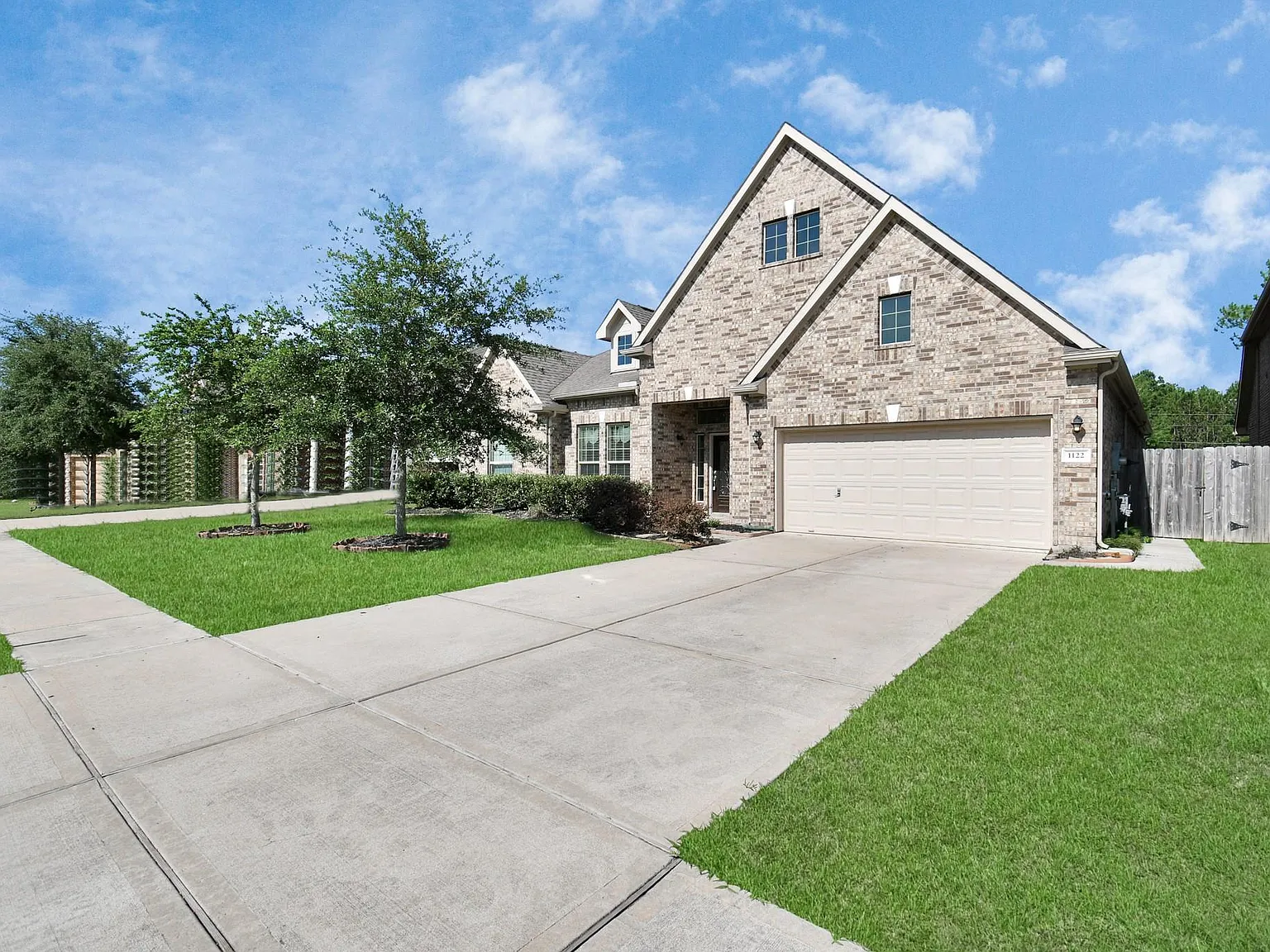 3 bed, 2.5 bath, 2922 sqft, $3,279 — Photo 4