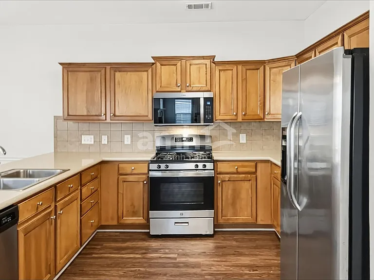 131 Village Dr — Photo 3
