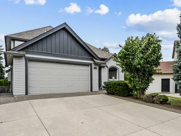 44497 Elsie Pl, Chilliwack, BC V2R 5N5