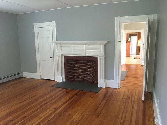 Master bedroom (12_x12_)