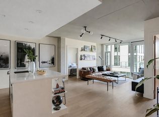 989 Johnson St #301, Victoria, BC V8V 0E3