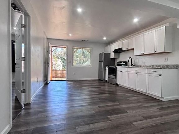 2nd image of 3581 Lynley Mill Ln