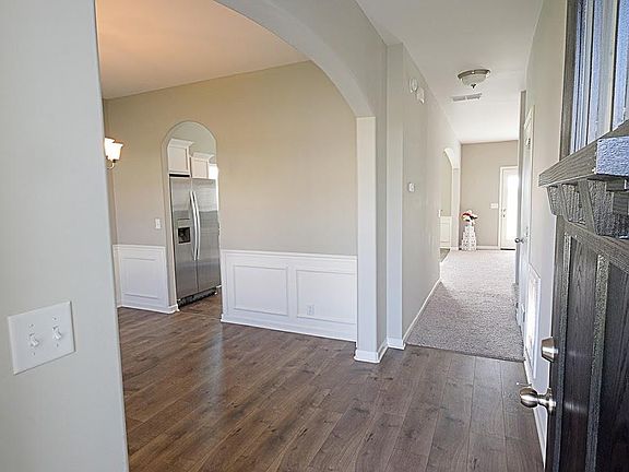 5th image of 109 Kimbell Ct