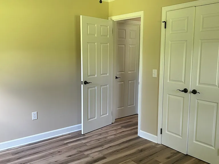 Bedroom #2. Ceiling fan.