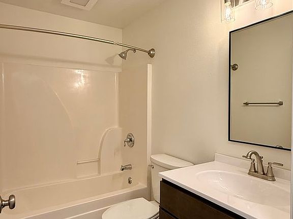 5th image of 1960 McCutchen Dr #2
