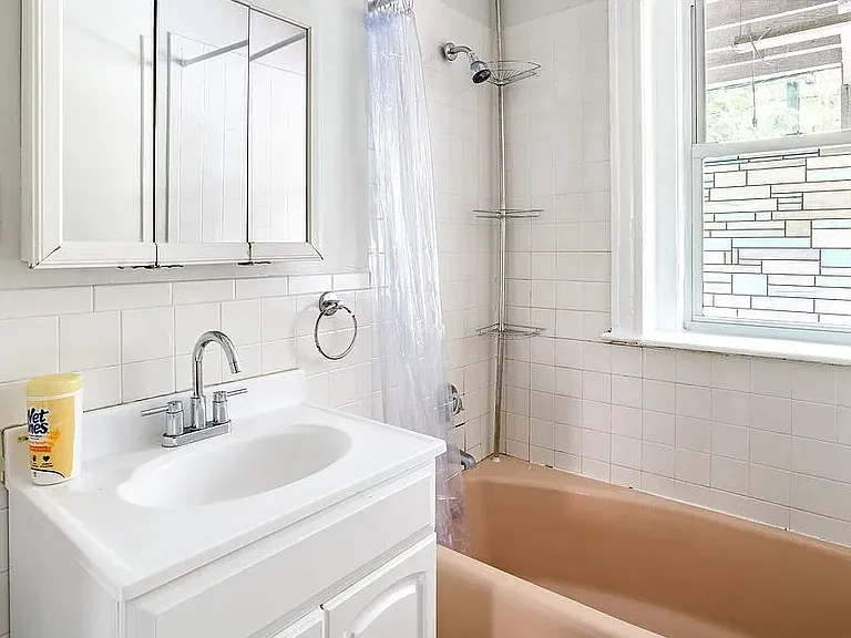 10 Strathmore Rd #3 — Photo 8