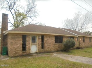 4900 Wilson St, Moss Point, MS 39563
