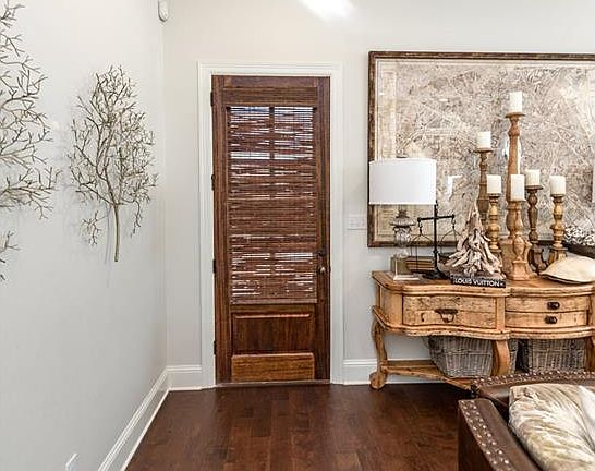 4th image of 3026 Maple Grove Ave #304