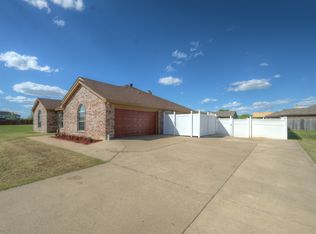 3124 Amerifax Rd, Crowley, TX 76036