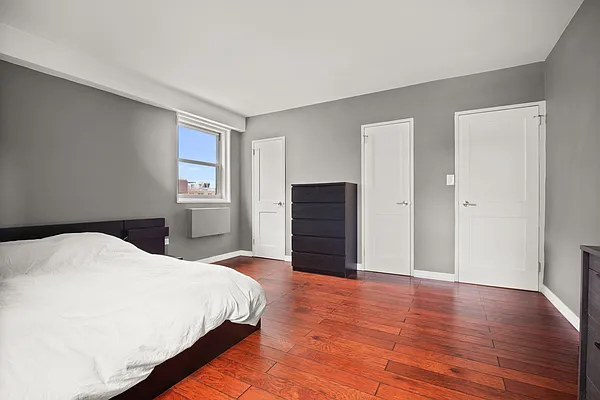Sold by Compass | media 6