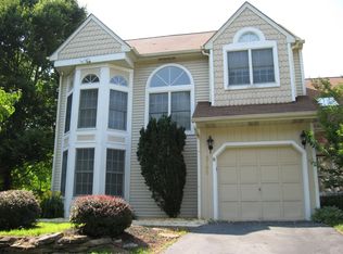 8765 Duveen Dr, Wyndmoor, PA 19038