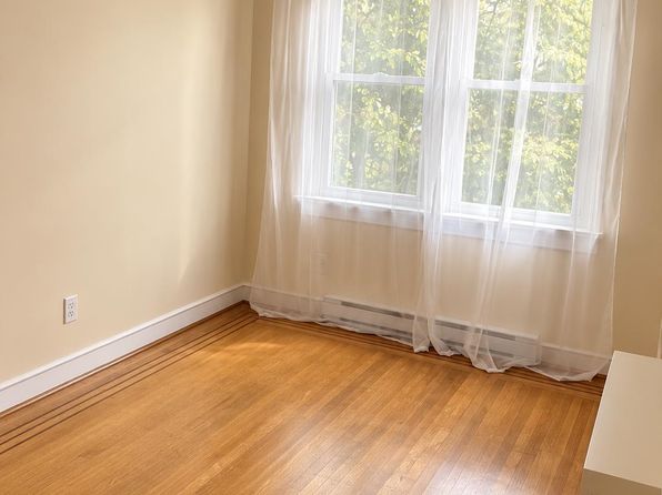 5 bedroom rental in Vancouver — photo 6