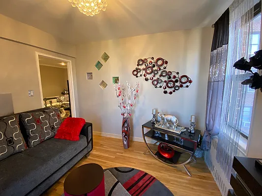 Sold by Dom Realty | media 16