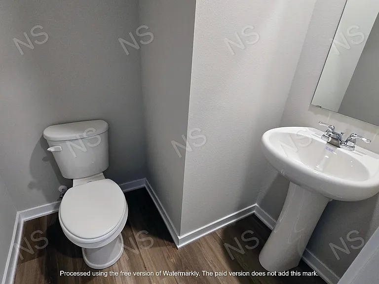 523 Kinley Dr — Photo 14