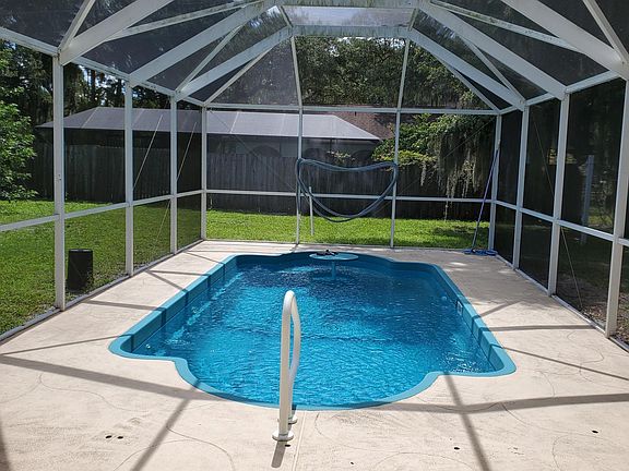 2nd image of 2942 Rock Creek Dr