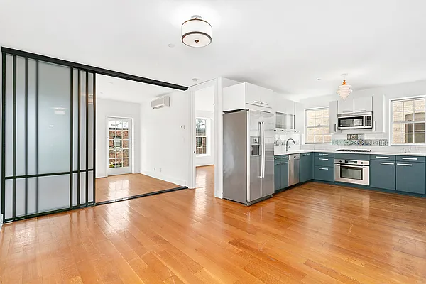 Sold by Compass | media 2