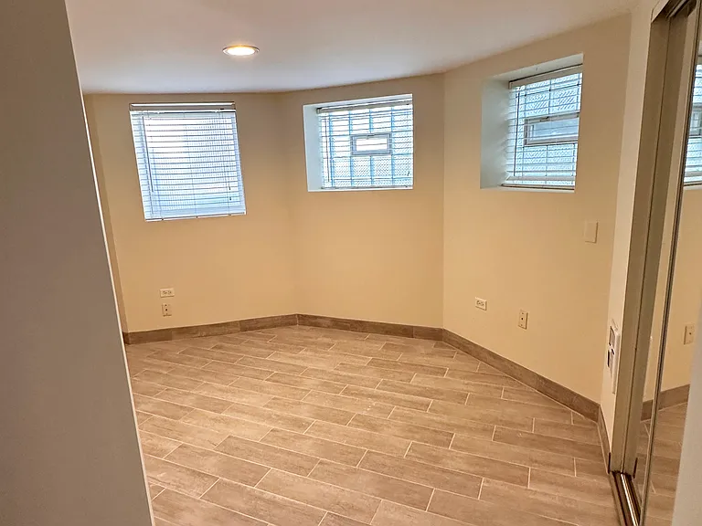 1420 W Edgewater Ave #B — Photo 12