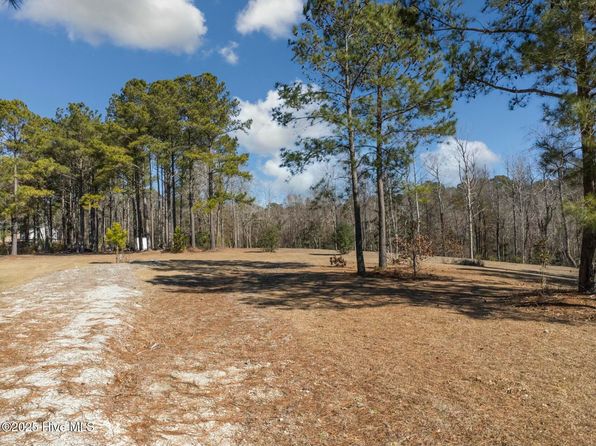 939 Union Bethel Road, Hampstead, NC 28443
