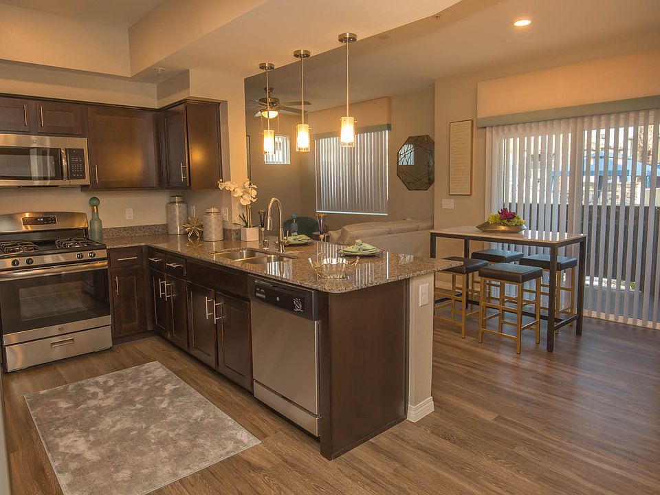 A3 761 SQFT 1 Bed 1 Bath
