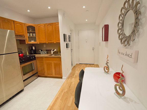 2nd image of 158 E 100th St #3R
