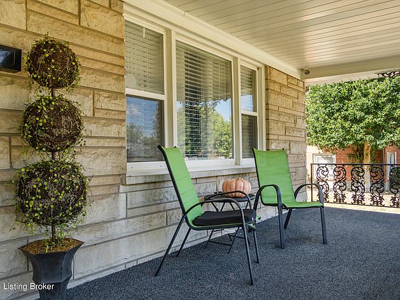 5th image of 8408 Summer Haven Ct