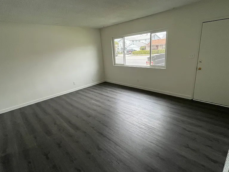 11742 Bellflower Blvd — Photo 6
