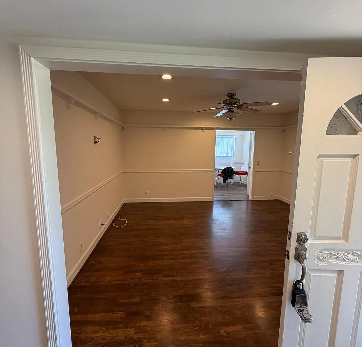 3 bed, 1888 sqft, $5,850 — Photo 2