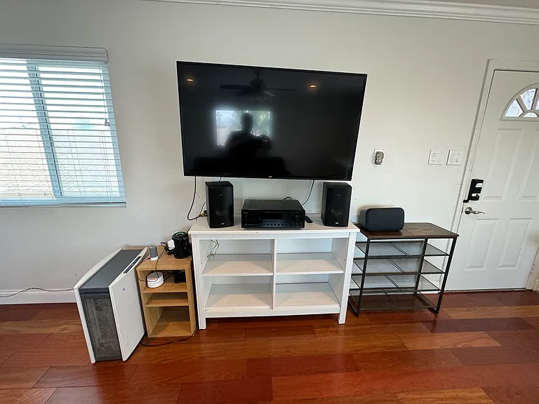 1042 Garland Dr — Photo 8