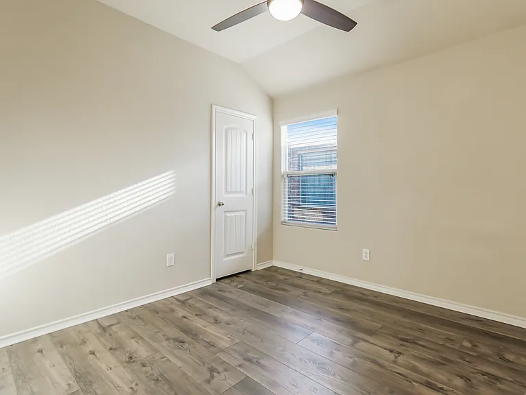 6353 Seagull Ln — Photo 10