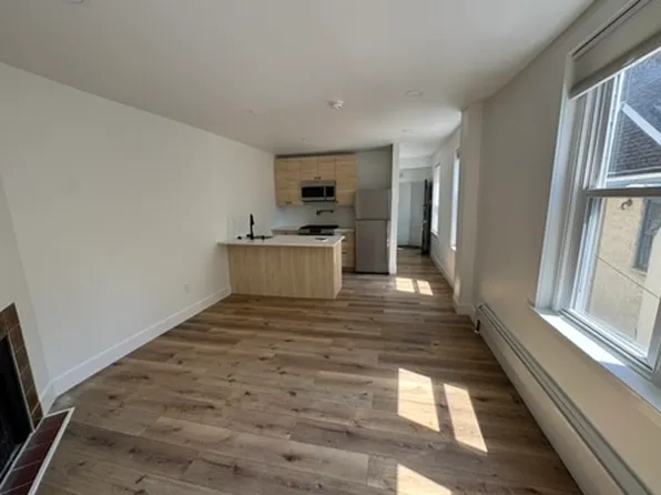 332 Lombard St APT 3R, Philadelphia, PA 19147