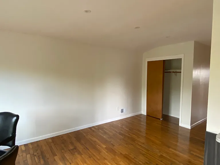 2 Oakville St #3 — Photo 14