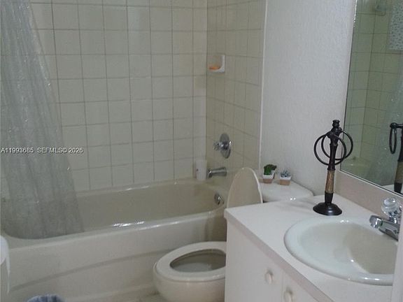 5th image of 11050 NW 86th Ter