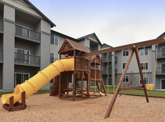 5th image of 420 SW Hayworth Dr Unit B202