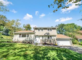 368 Cherry Hill Rd, Mountainside, NJ 07092