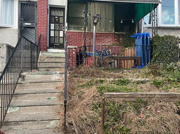 1925 W Spencer St, Philadelphia, PA 19141