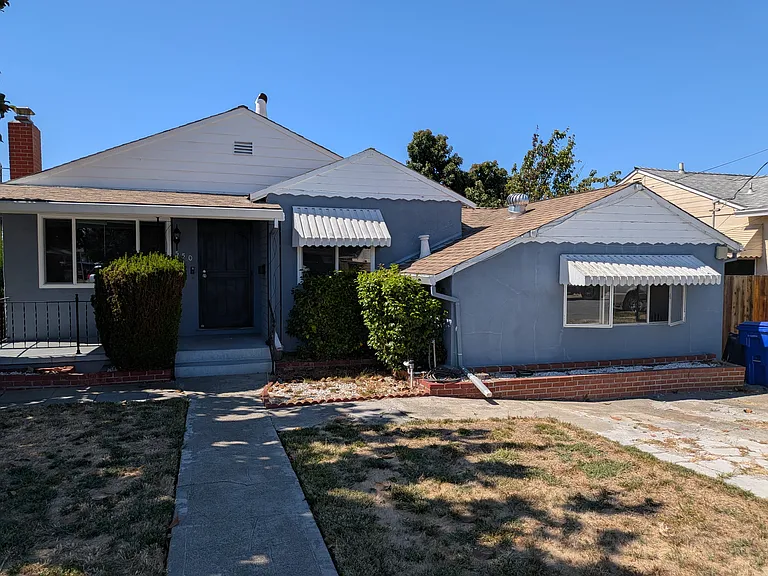 550 Harmony Dr — Photo 1