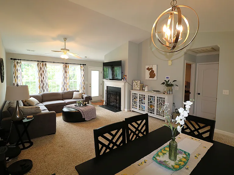 214 Troonsway Rd — Photo 6