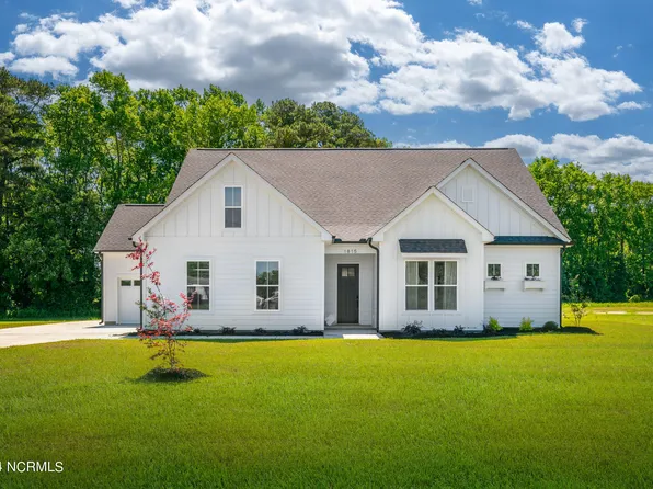 1815 Black Jack Grimesland Road, Grimesland, NC 27837