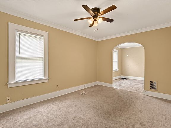 3rd image of 221-223 Rocket St