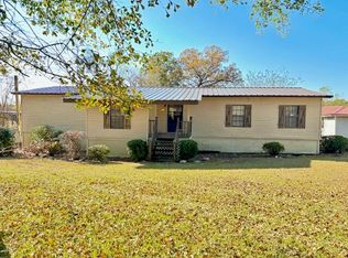 426 Bailey Dr, Greensboro, AL 36744