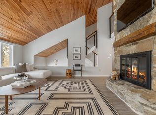 19 Maple Hill Rd, Bondville, VT 05340