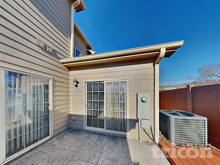1005 Stuarts Landing Dr — Photo 16