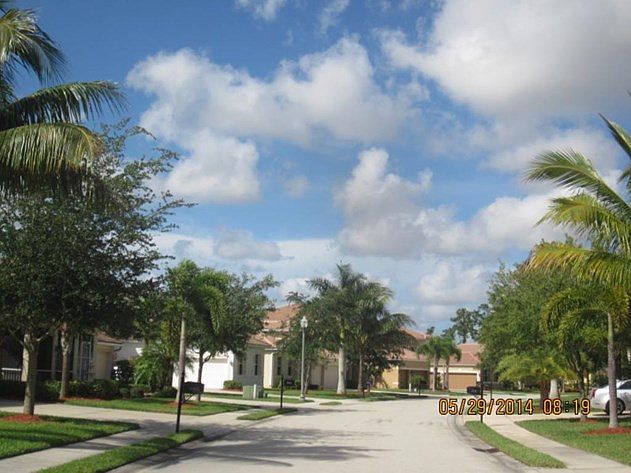 2nd image of 2594 Sawgrass Lake Ct