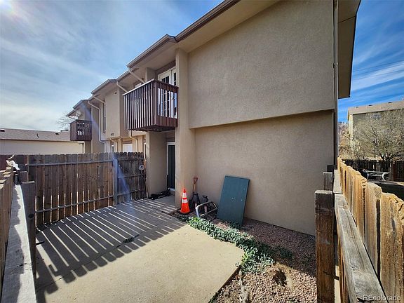 4th image of 4420 Loomis Avenue