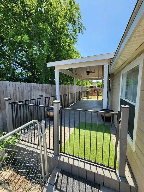 3 bed, 2.0 bath, 1792 sqft, $1,600 — Photo 3