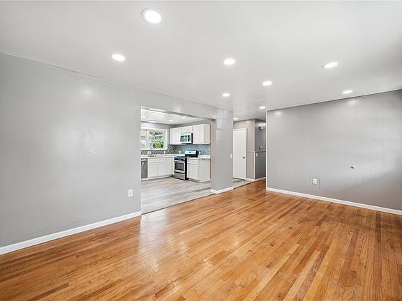 4th image of 1535 Loveland Dr