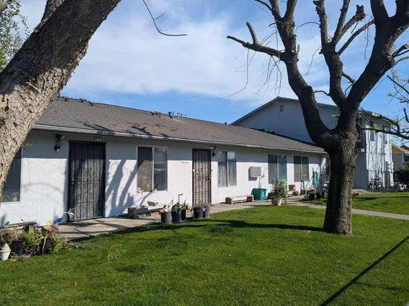 1210 Sanger Ave, Sanger, CA 93657