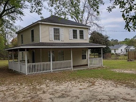 3rd image of 221 Hendrix St